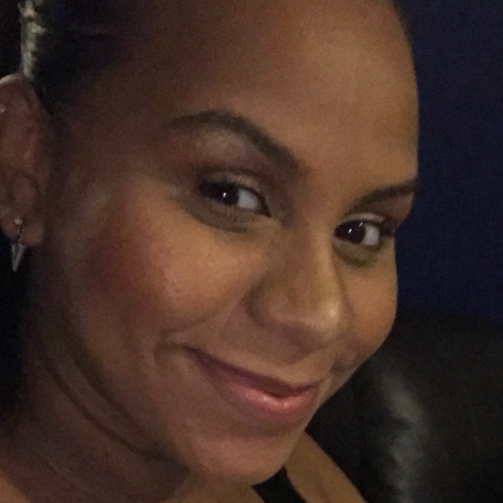 Meet your Posher, Cynthia